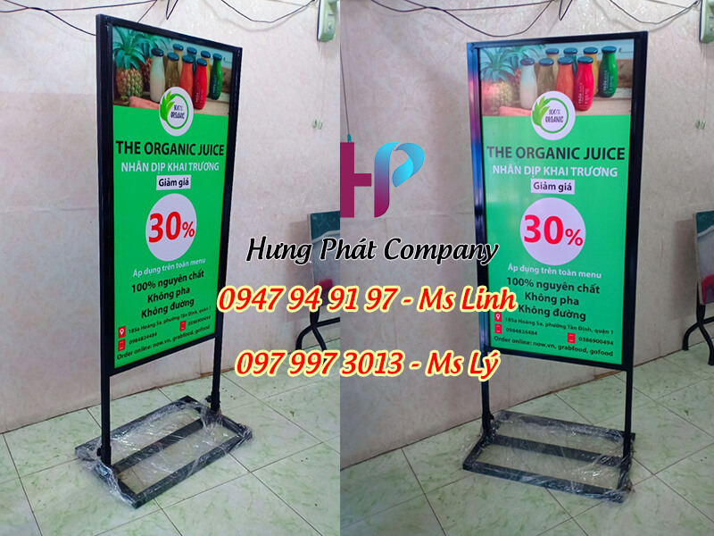 standee quang cao 2 mat