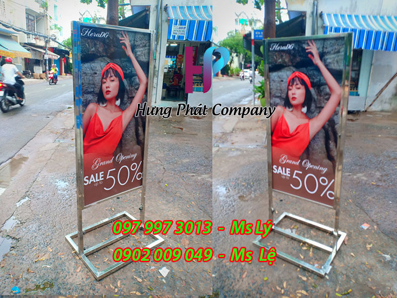 khung quang cao ngoai troi bang inox